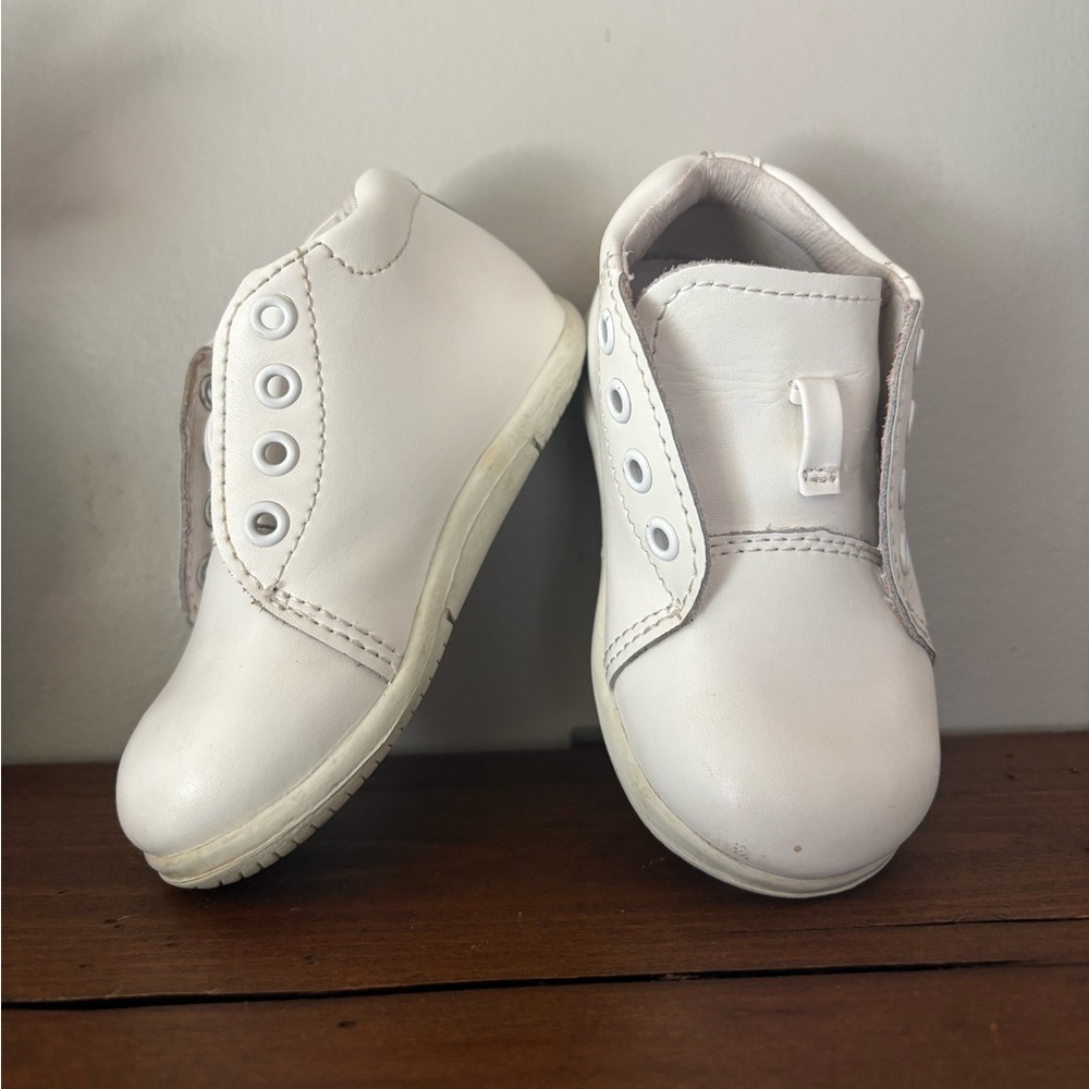 Vintage Stride Rite White First Walker Shoes Size 5.5W